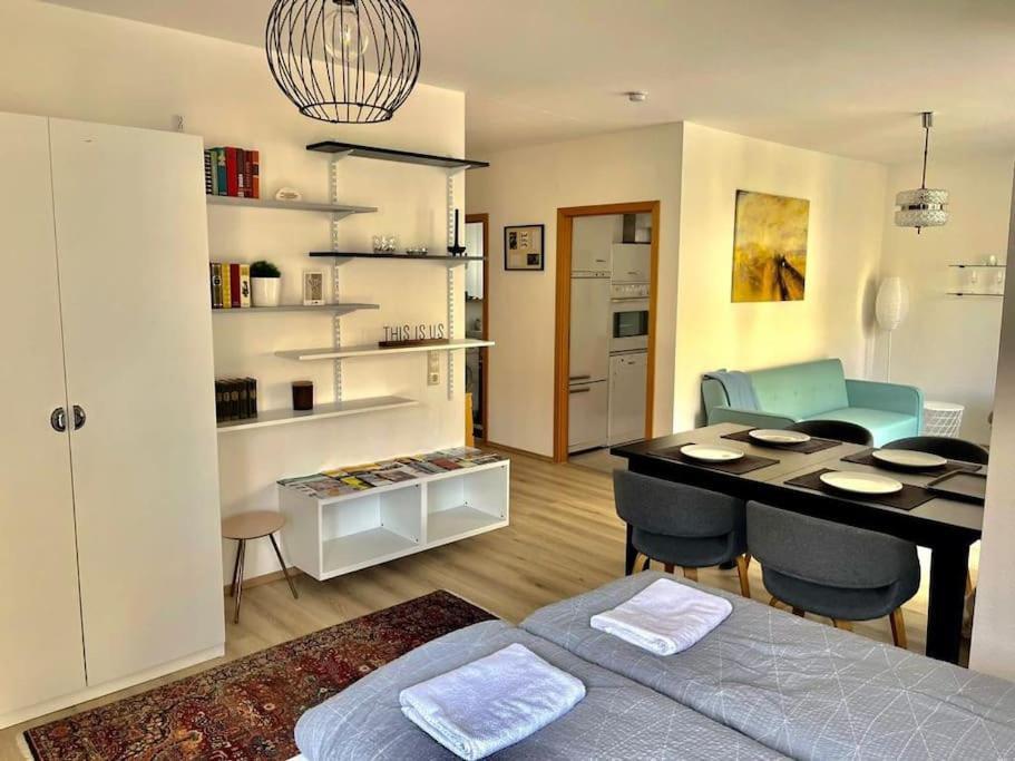Sonniges Apartment In Ruhiger Und Zentraler Lage Пфорцхайм Екстериор снимка